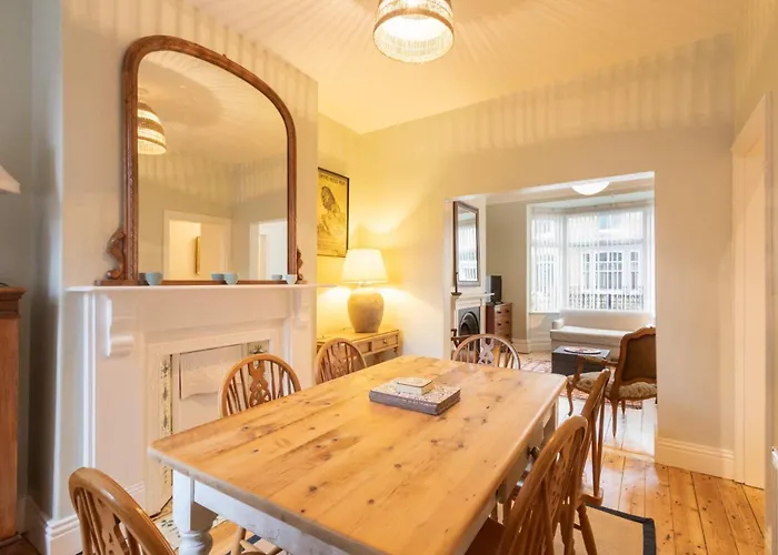 Host & - Heather House Hébergement de vacances *